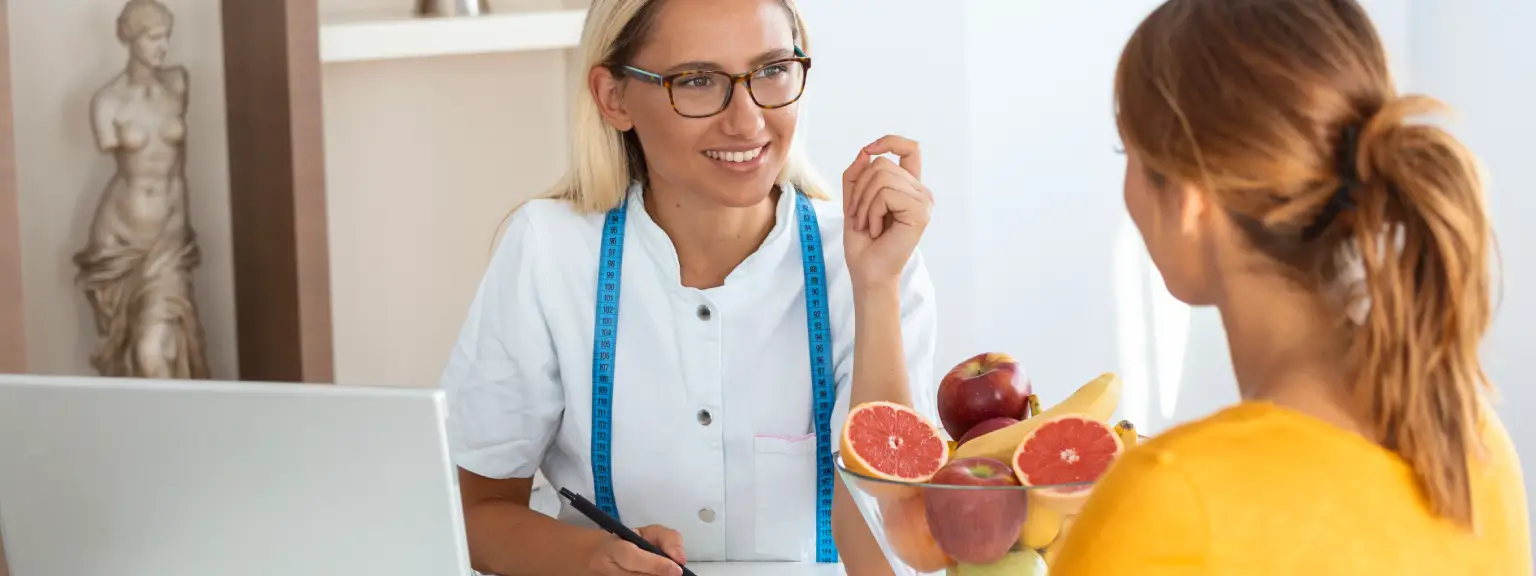 Dietista o nutrizionista? guida alle differenze cruciali, formazione e autorità legale per elaborare piani alimentari