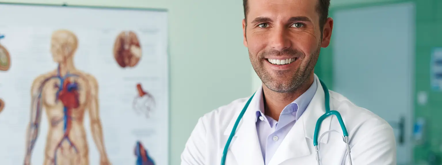 Medico di medicina generale: la guida completa per diventare medico di base, percorsi di formazione e inquadramento economico